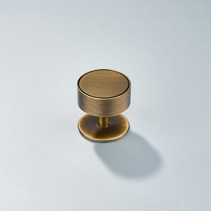 Gateau, Solid Brass Knobs