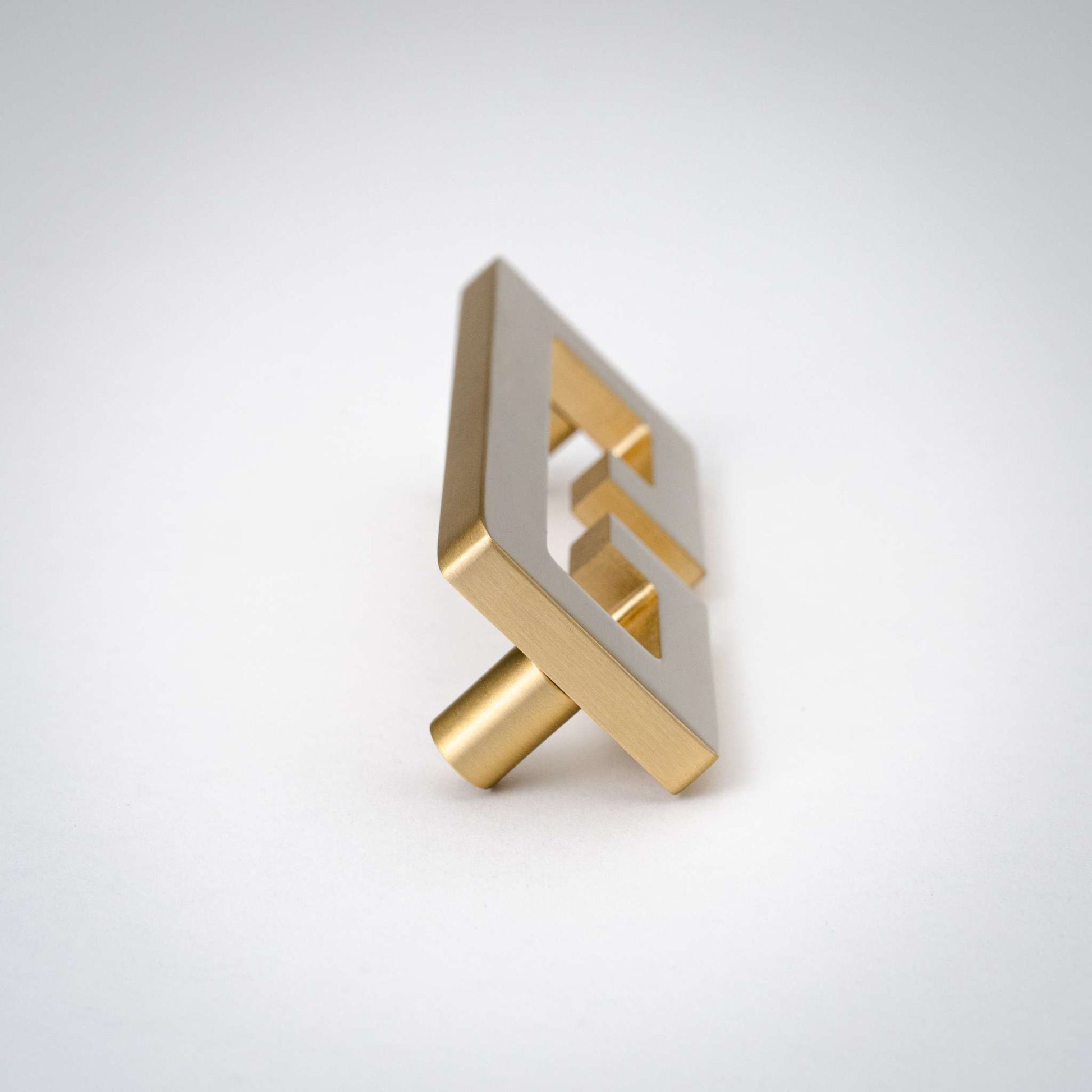 Chloe, Solid Brass Greek Key Pull

Chloe, our solid brass modern Greek Key pull is certainly an artful addition to the home. It's unique shape makes any door or cabinet look classy and chic. With ChpullChloe, Solid Brass Greek Key Pull