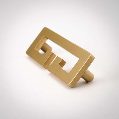 Chloe, Solid Brass Greek Key Pull

Chloe, our solid brass modern Greek Key pull is certainly an artful addition to the home. It's unique shape makes any door or cabinet look classy and chic. With ChpullChloe, Solid Brass Greek Key Pull