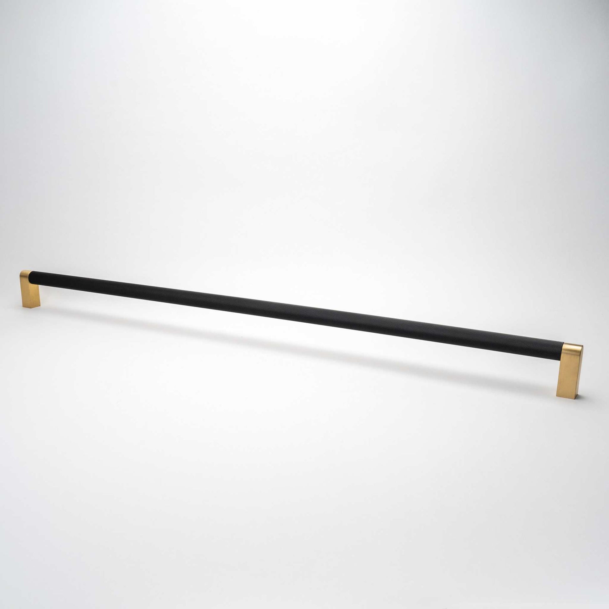 Bold, Black & Gold Knurled Solid Brass Appliance Pulls


Go BOLD in your home!Our Bold, Black and "gold" appliance pull brings a modern feel to your cabinetry. Its two-toned style is visually fresh, while its knurled maappliance pullBold, Black & Gold Knurled Solid Brass Appliance Pulls