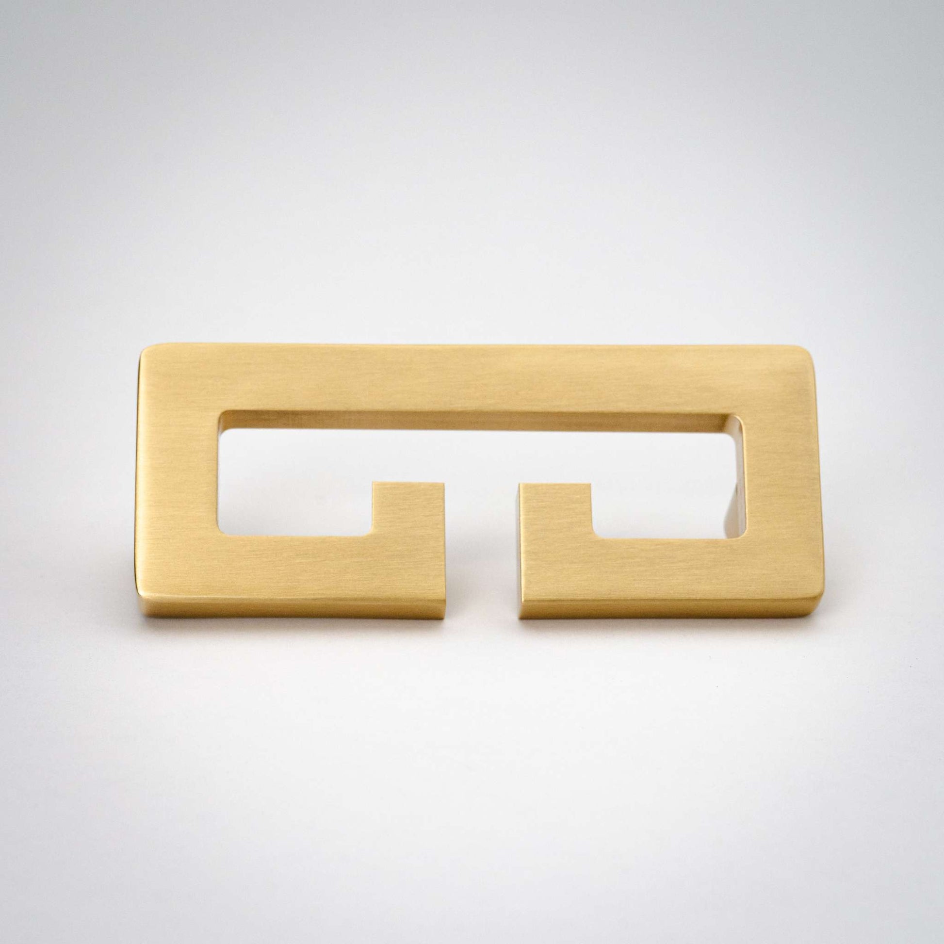 Chloe, Solid Brass Greek Key Pull

Chloe, our solid brass modern Greek Key pull is certainly an artful addition to the home. It's unique shape makes any door or cabinet look classy and chic. With ChpullChloe, Solid Brass Greek Key Pull