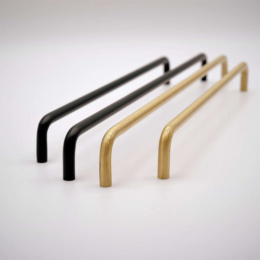 Arch, Solid Brass Appliance Pulls


Effortlessly beautiful, Arch appliance pull brings a minimalist elegance to your kitchen, bar or pantry. Its solid brass construction gives this pieces a solid feappliance pullArch, Solid Brass Appliance Pulls