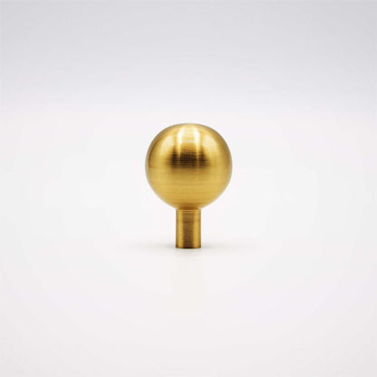 Dumas, Solid Brass Ball Knobs


Bring ideal equilibrium to contain all the volatility with Dumas.  The uniform expression brings tranquility, shining best in rooms beset by heat and light. It alKnobDumas, Solid Brass Ball Knobs