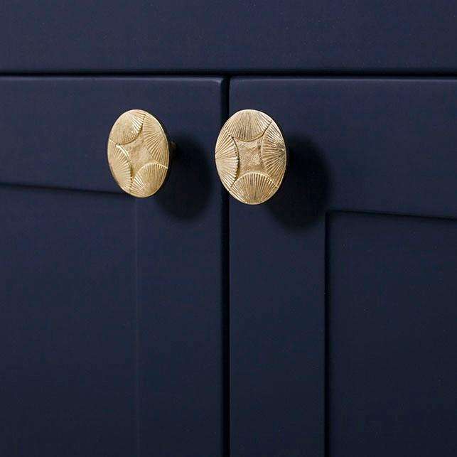 Star, Solid Brass Cabinet Knob


Our Star Knob is a distinctive take on the traditional cabinet knob. A perfect design to adorn transitional cabinet doors and drawers.



This product is not avaiKnobStar, Solid Brass Cabinet Knob