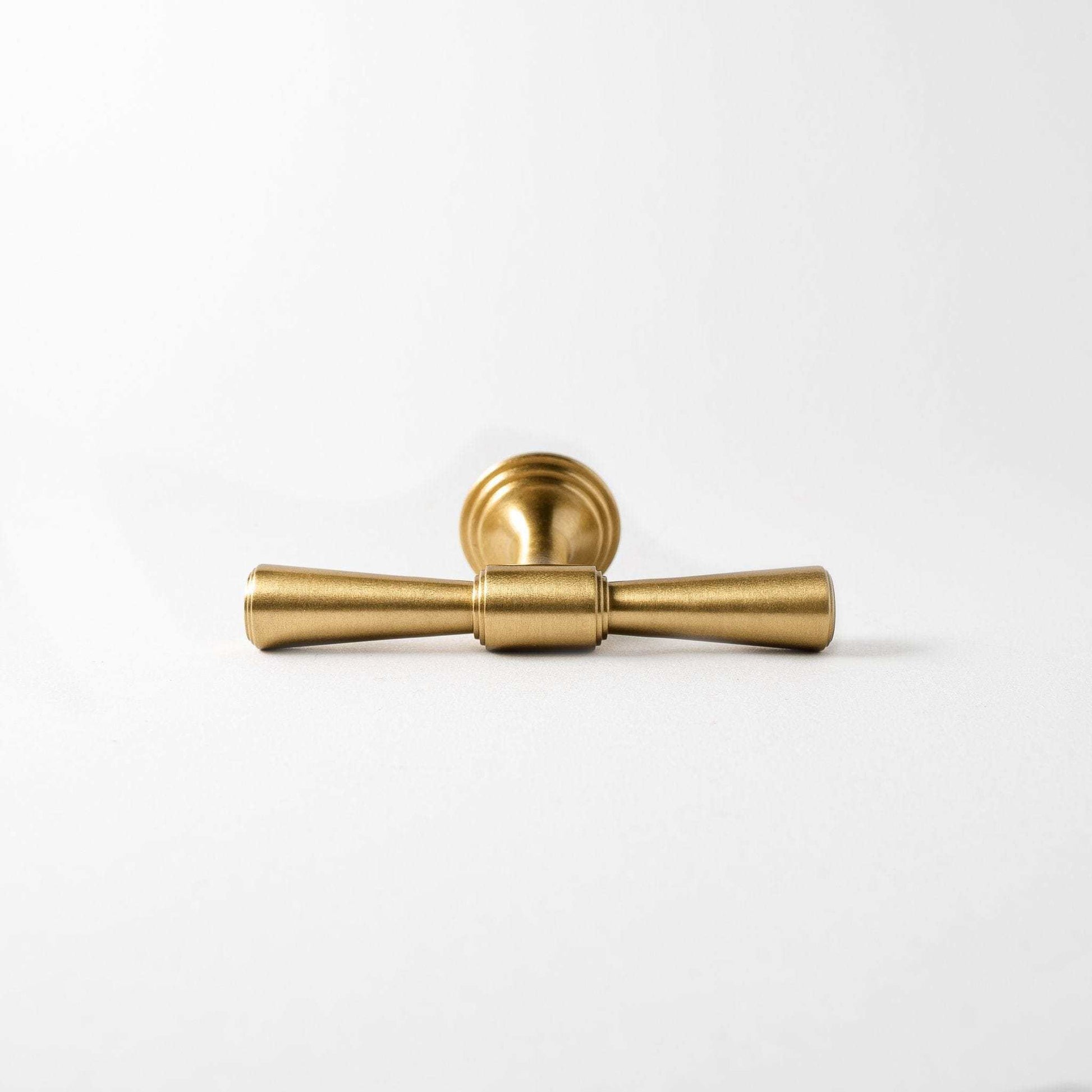 Tuxedo Knob, Solid Brass Cabinet Knob


Meet Tuxedo, our new deco-inspired cabinet knob. A sleek, classic design with a modern edge. Its beautiful "stacked" base and tapered ends add visual interest, reKnobTuxedo Knob, Solid Brass Cabinet Knob